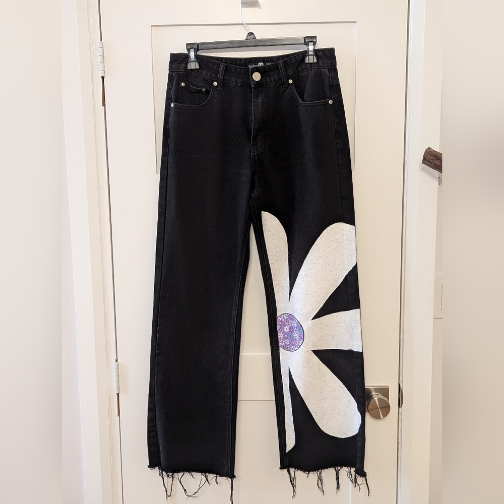Boohoo Blue Women's High Waisted Straight Legged Floral Raw Hemmed Jeans